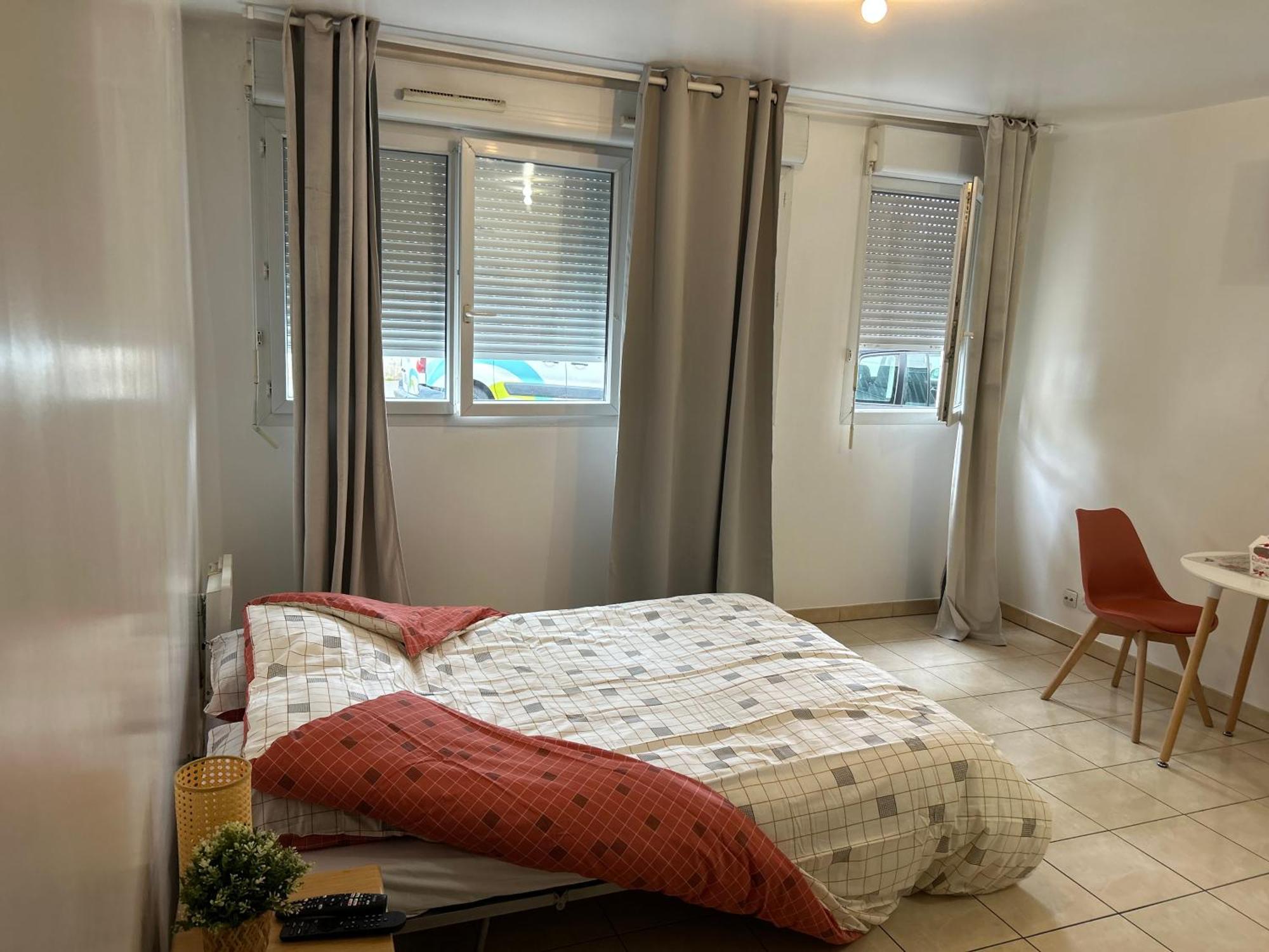 Studio A 2 Pas Du Metro Clichy Dış mekan fotoğraf